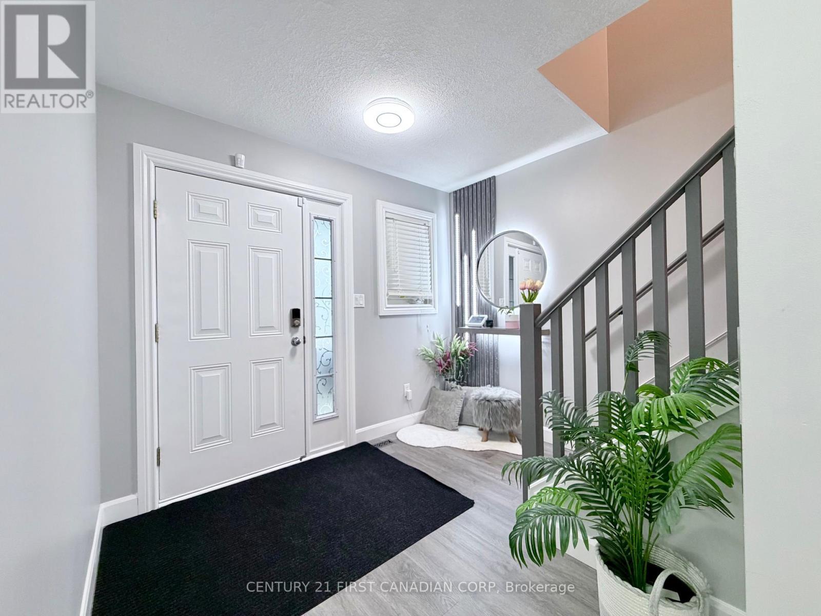 9 Barrett Crescent, St. Thomas, ON - Indoor Photo Showing Other Room