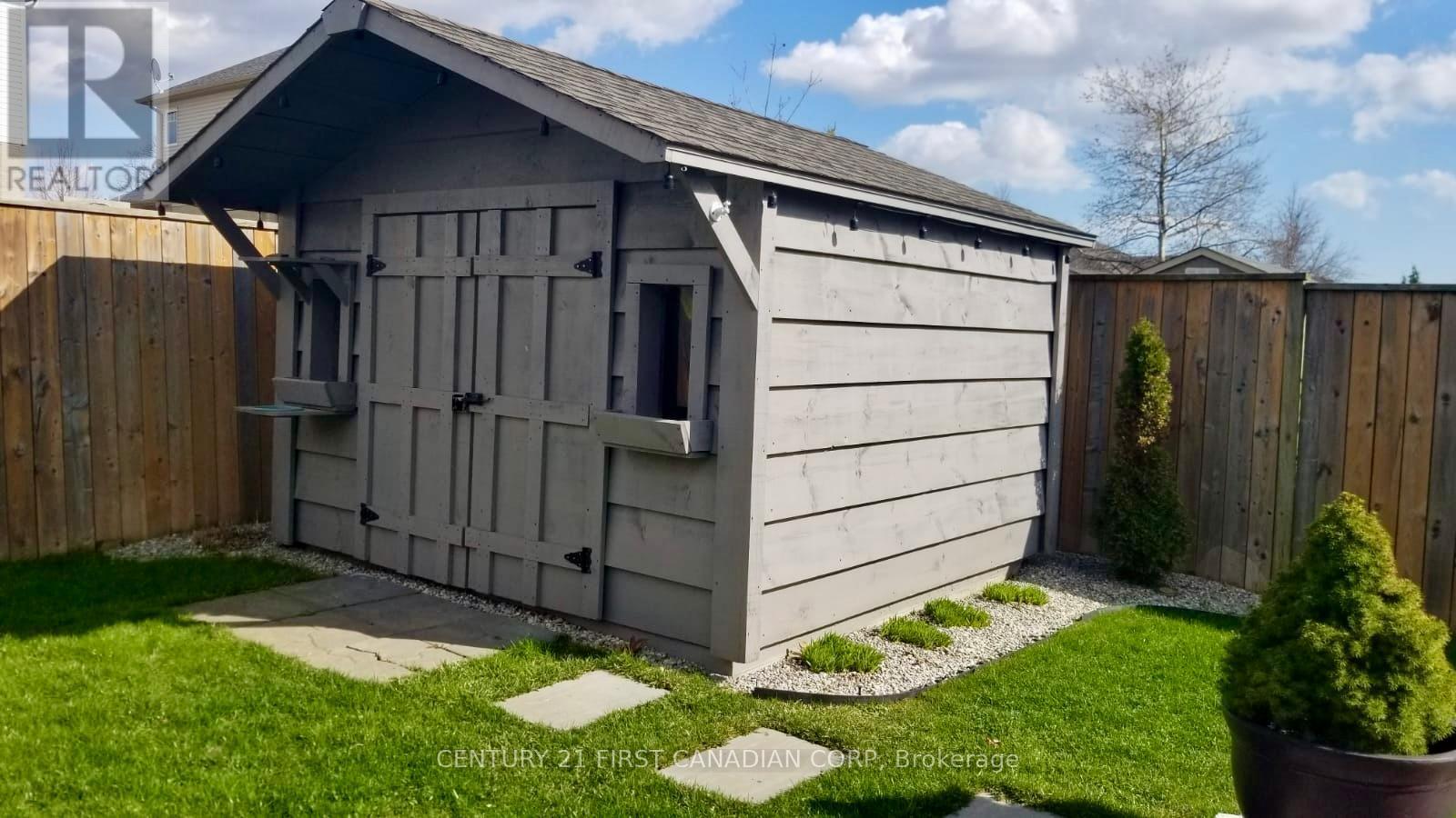 9 Barrett Crescent, St. Thomas, ON - Outdoor With Exterior