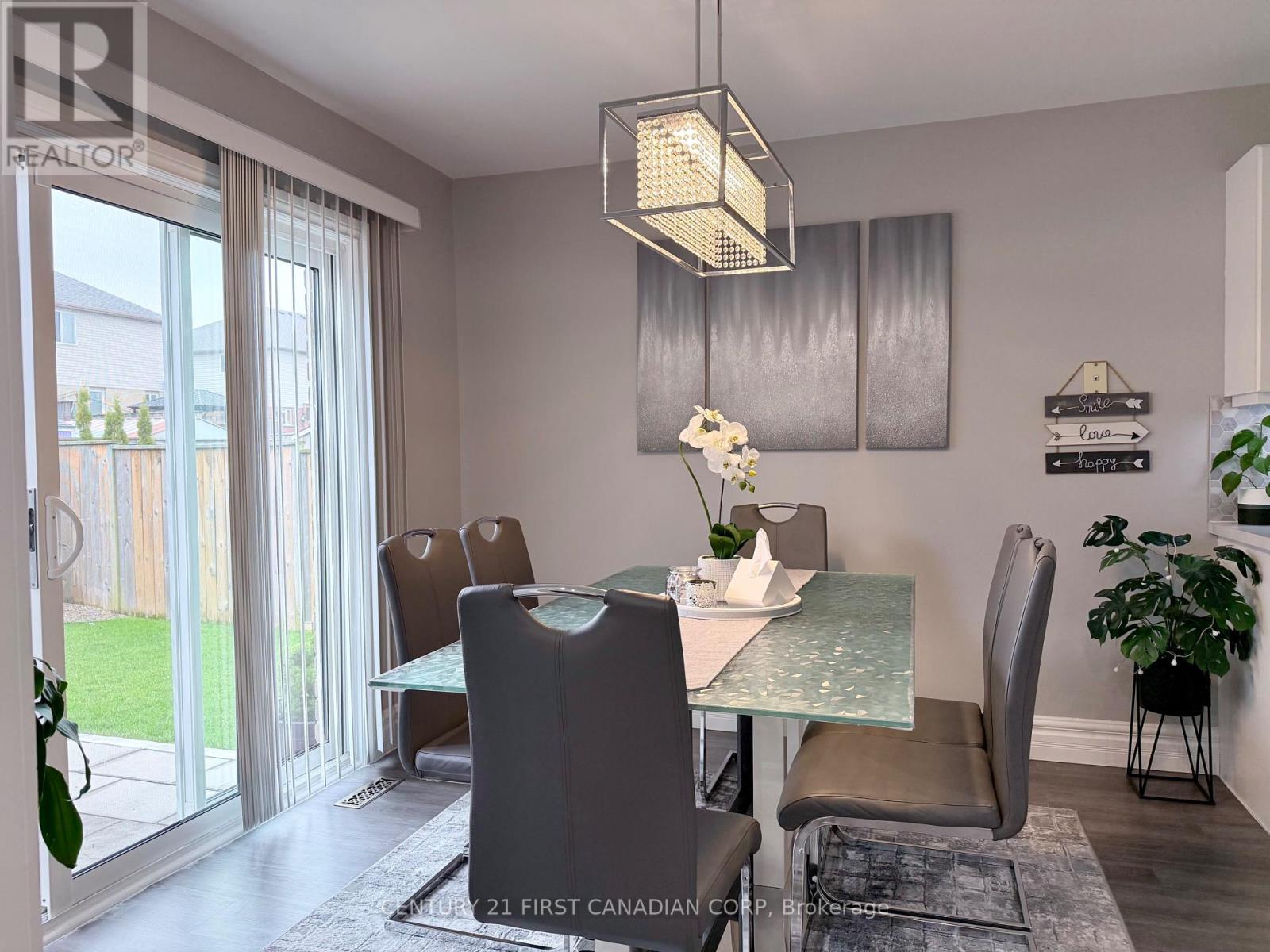 9 Barrett Crescent, St. Thomas, ON - Indoor Photo Showing Dining Room