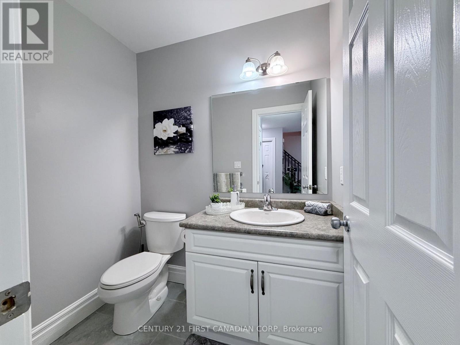 9 Barrett Crescent, St. Thomas, ON - Indoor Photo Showing Bathroom