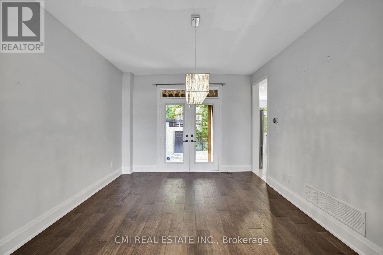 2171 Jardine Crescent, Burlington, ON - Indoor Photo Showing Other Room