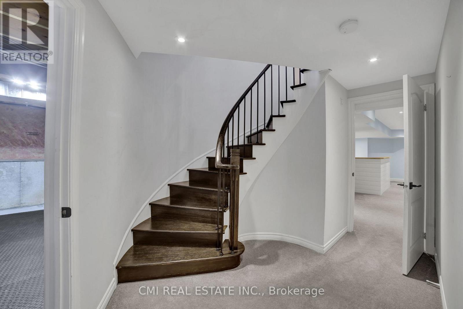 2171 Jardine Crescent, Burlington, ON - Indoor Photo Showing Other Room