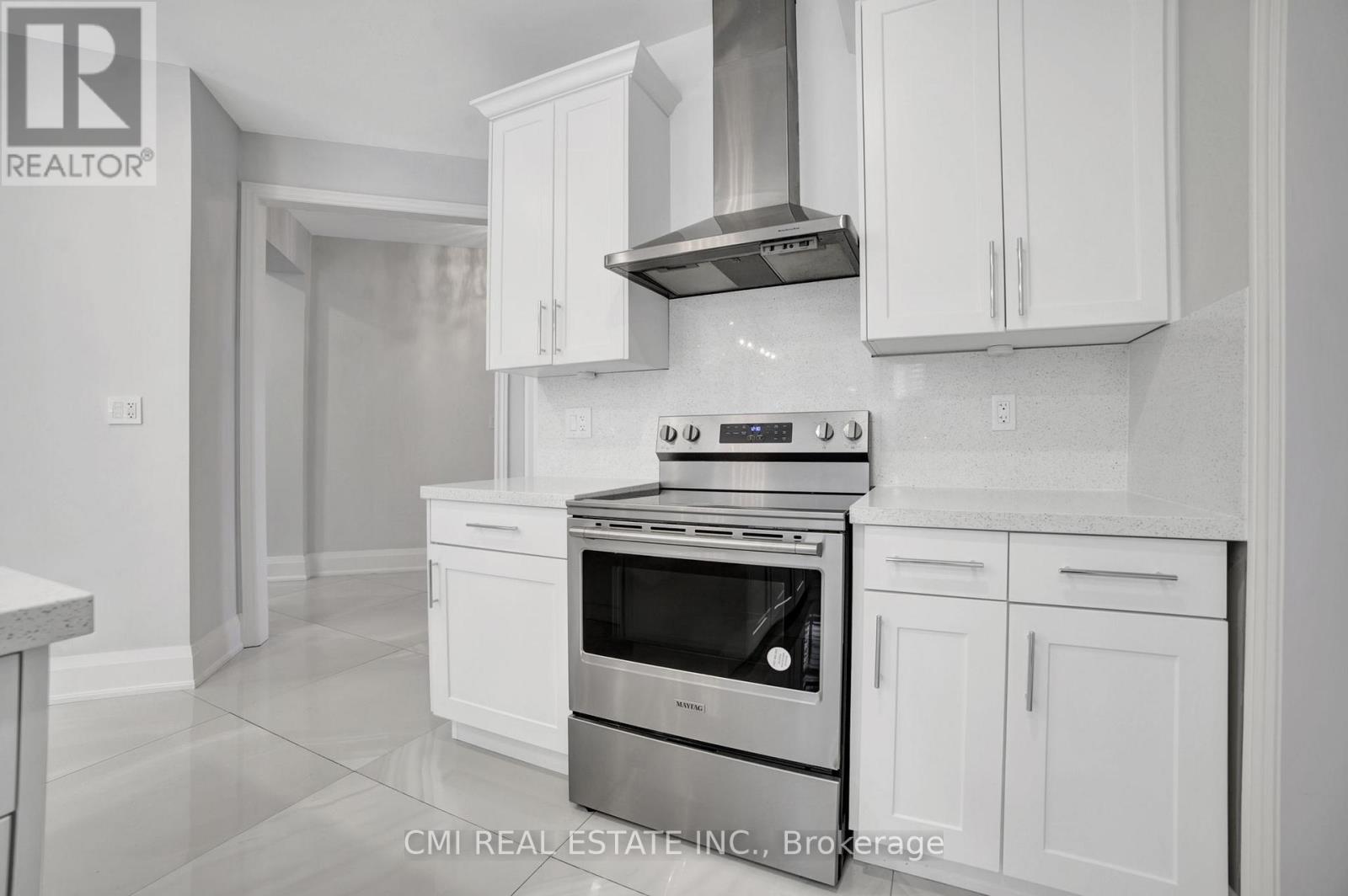 2171 Jardine Crescent, Burlington, ON - Indoor Photo Showing Kitchen