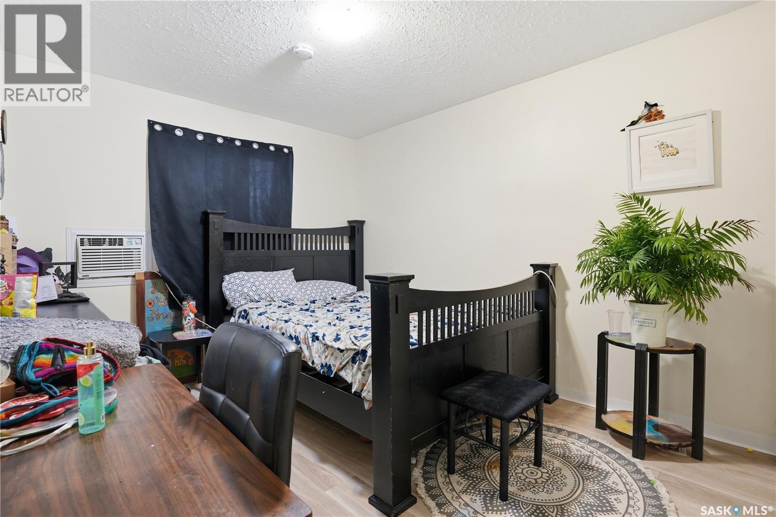 2123 Reynolds Street, Regina, SK - Indoor Photo Showing Bedroom