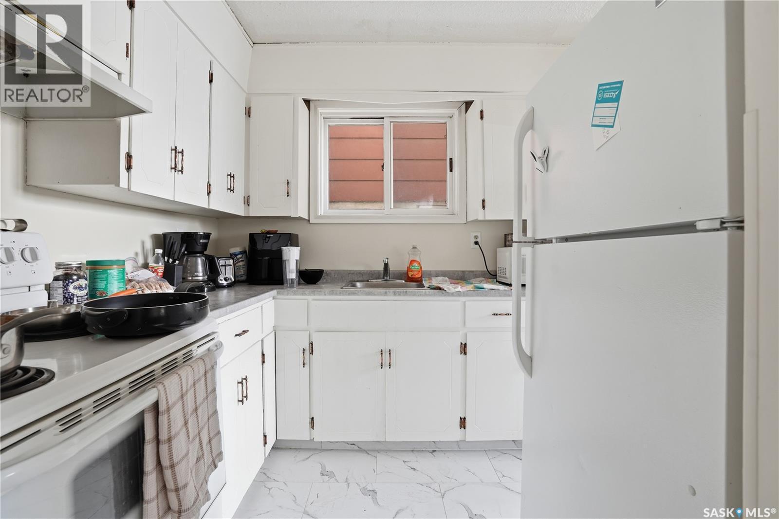 2123 Reynolds Street, Regina, SK - Indoor Photo Showing Kitchen
