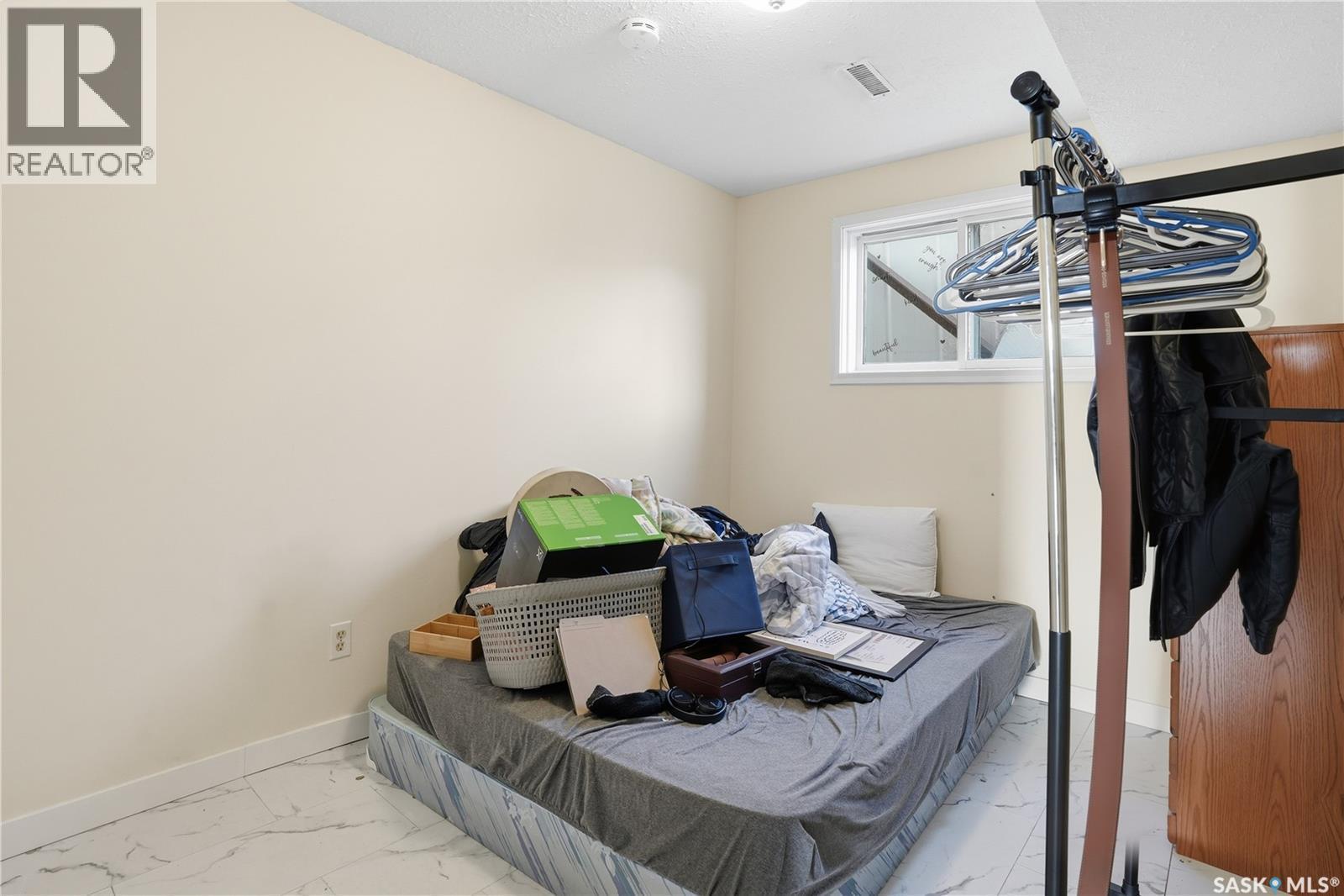 2123 Reynolds Street, Regina, SK - Indoor
