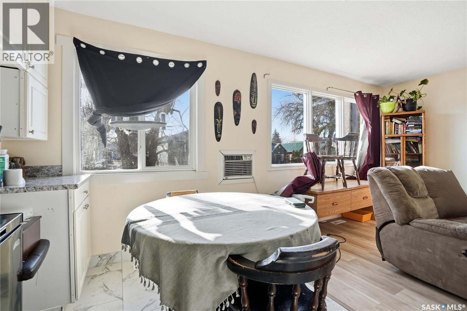 2123 Reynolds Street, Regina, SK - Indoor