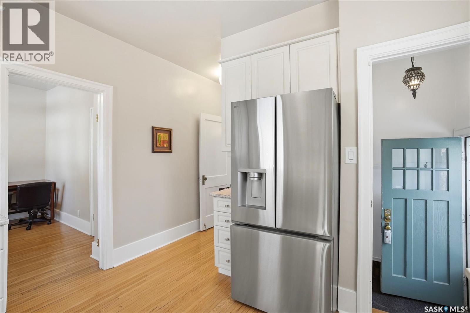 903 6Th Avenue N, Saskatoon, SK - Indoor