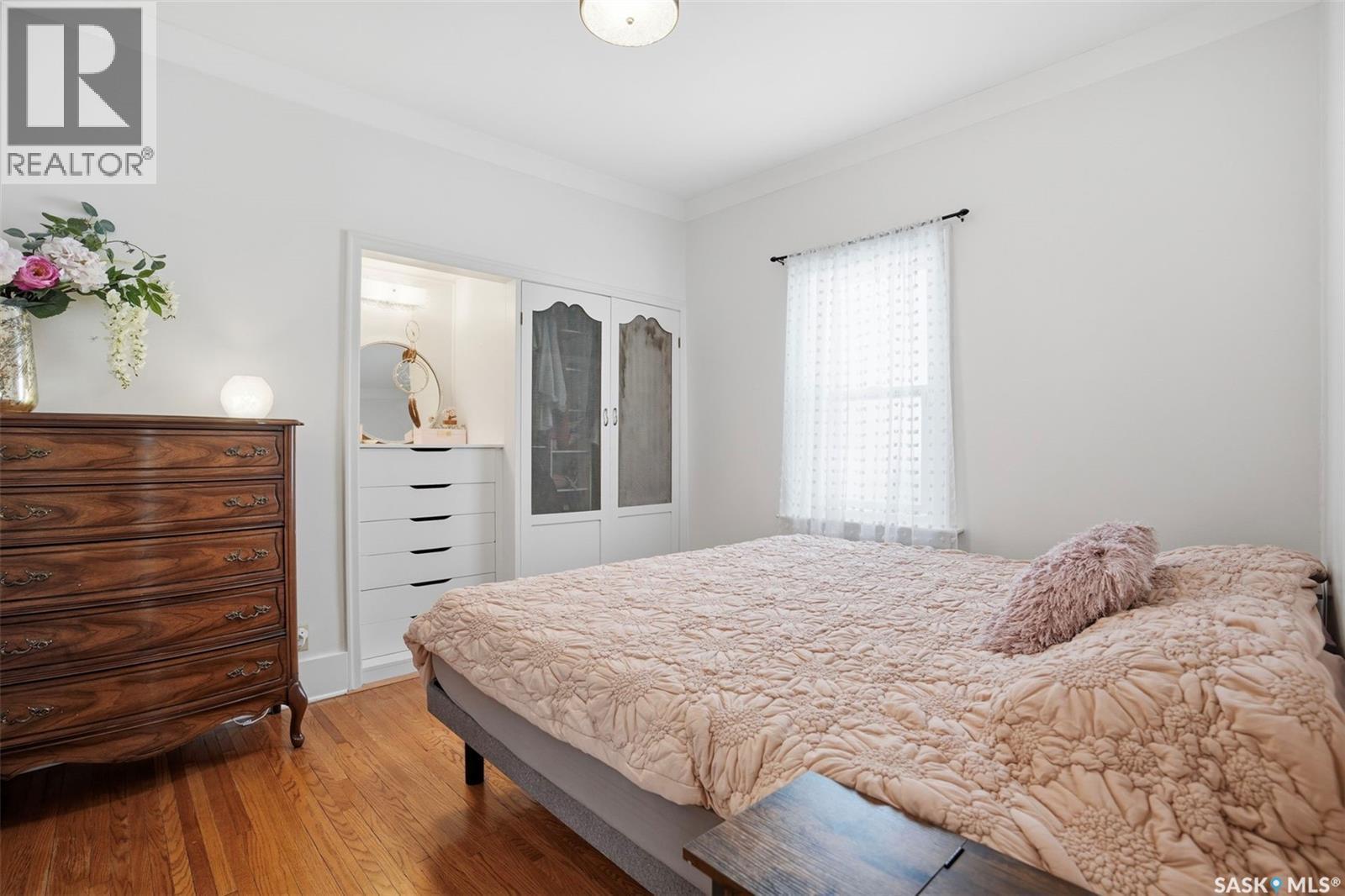 903 6Th Avenue N, Saskatoon, SK - Indoor Photo Showing Bedroom