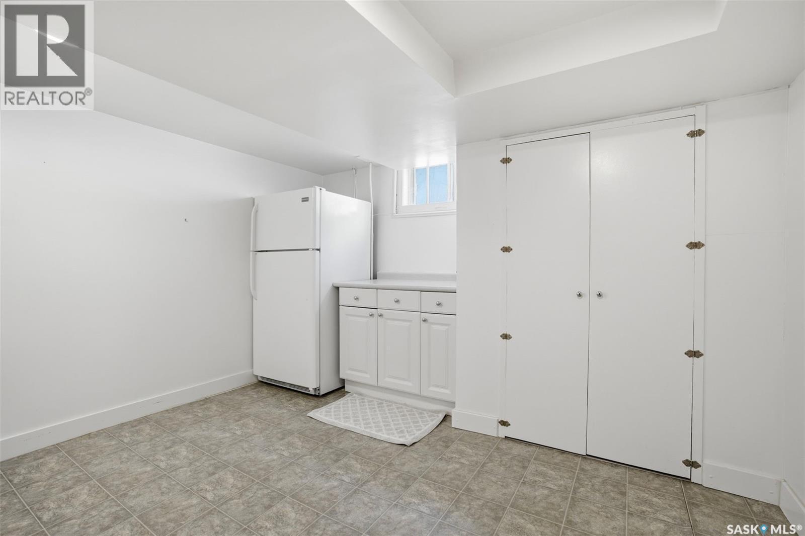 903 6Th Avenue N, Saskatoon, SK - Indoor Photo Showing Other Room