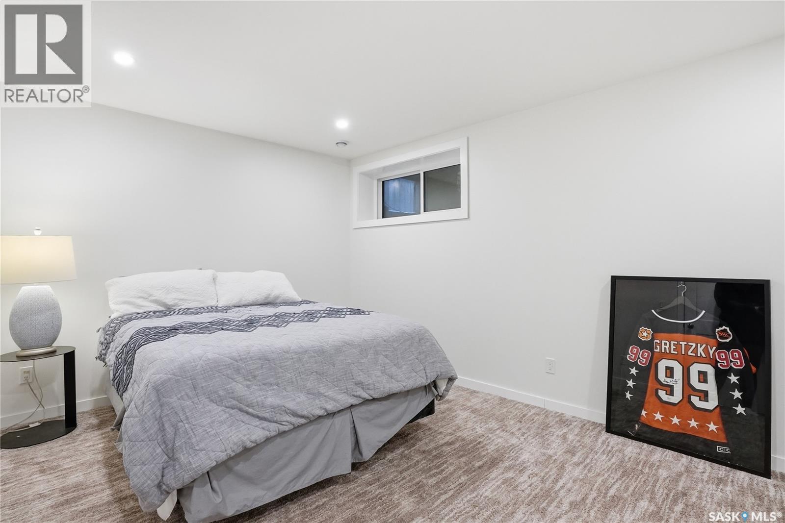 512 7Th Street E, Saskatoon, SK - Indoor Photo Showing Bedroom