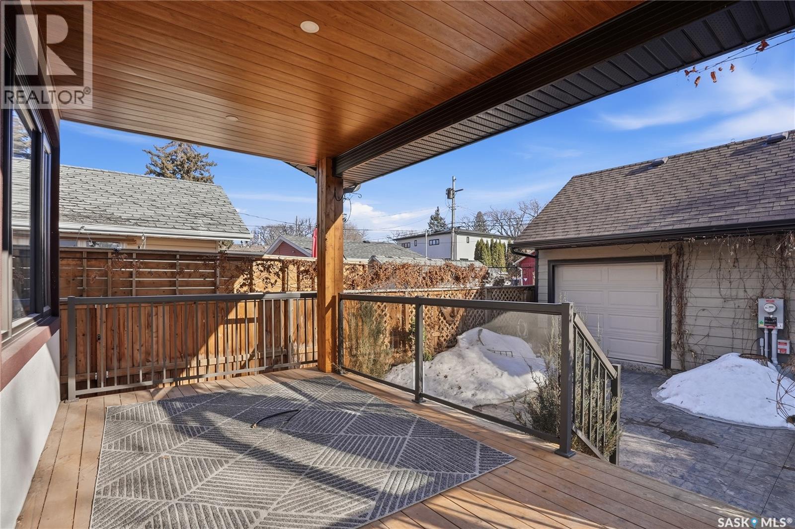 512 7Th Street E, Saskatoon, SK - Outdoor With Deck Patio Veranda With Exterior