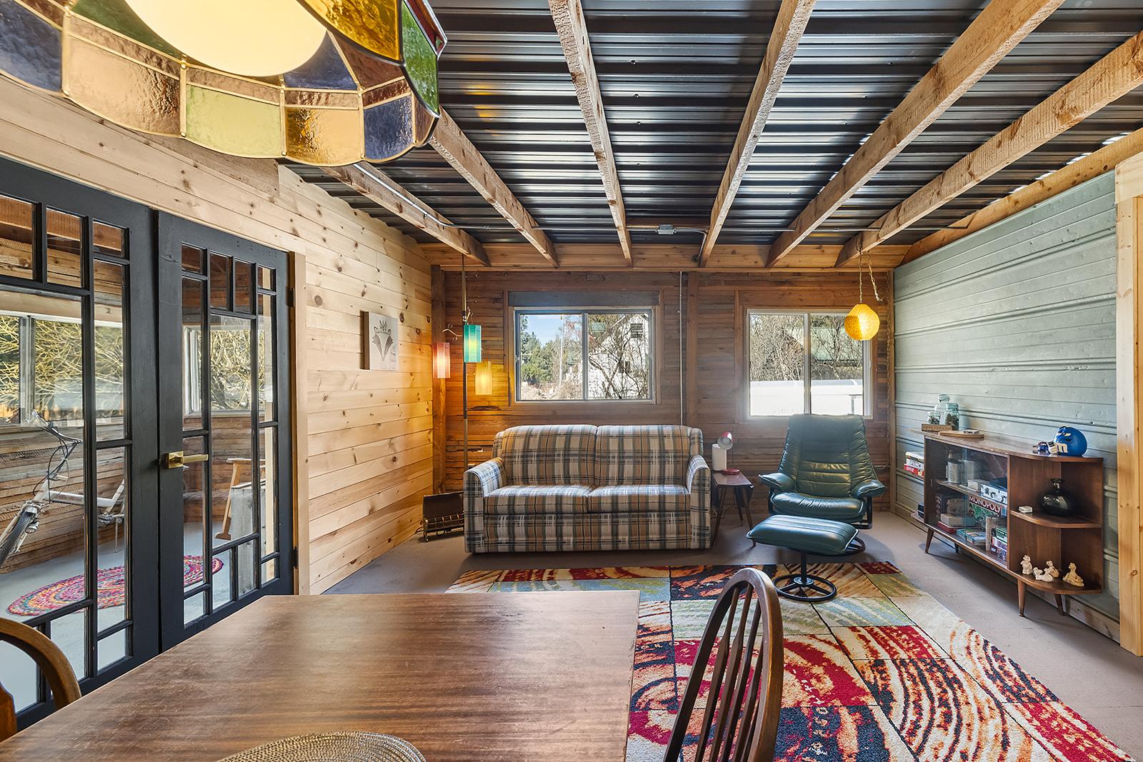 6318 Balsam Road, Wasa, BC - Indoor Photo Showing Living Room