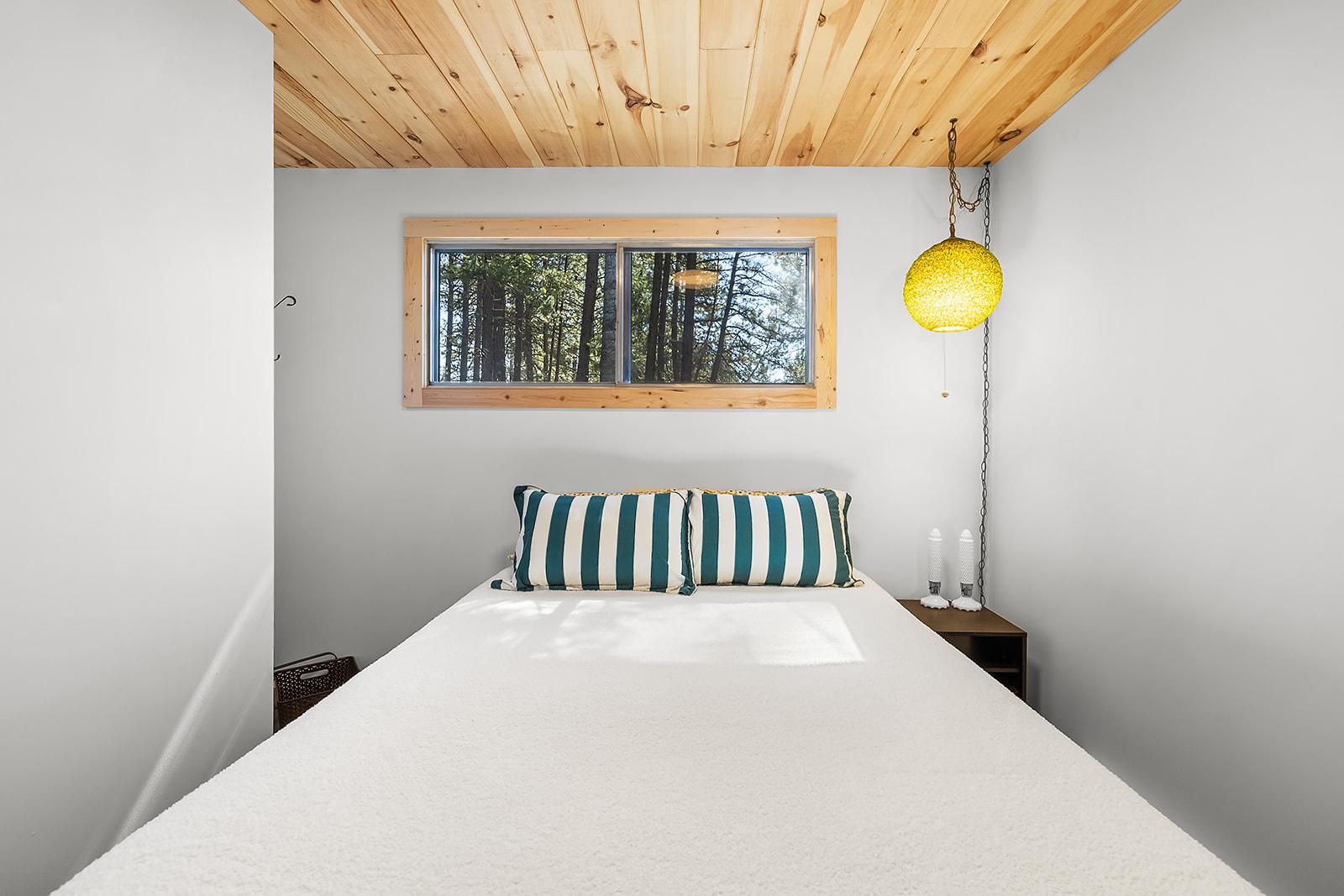 6318 Balsam Road, Wasa, BC - Indoor Photo Showing Bedroom