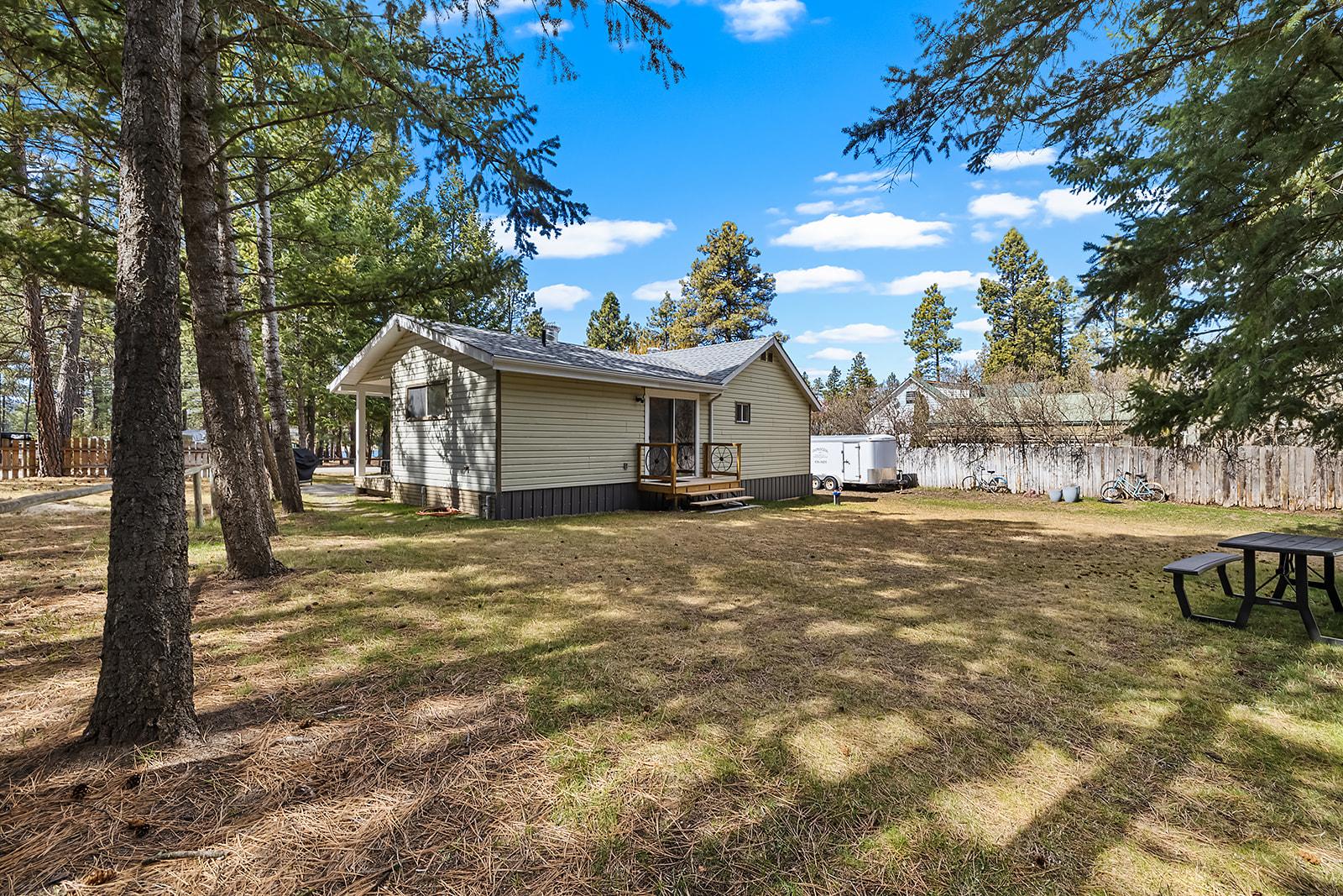 6318 Balsam Road, Wasa, BC - Outdoor