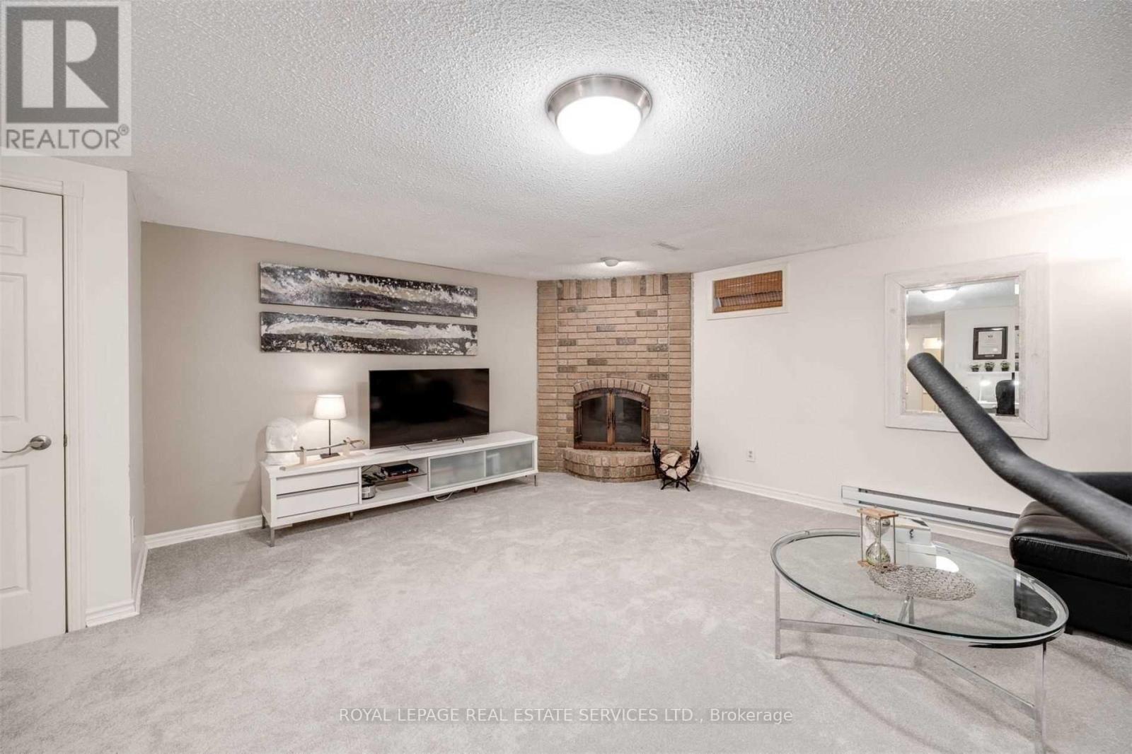 103 Confederation Way, Markham, ON - Indoor Photo Showing Living Room With Fireplace