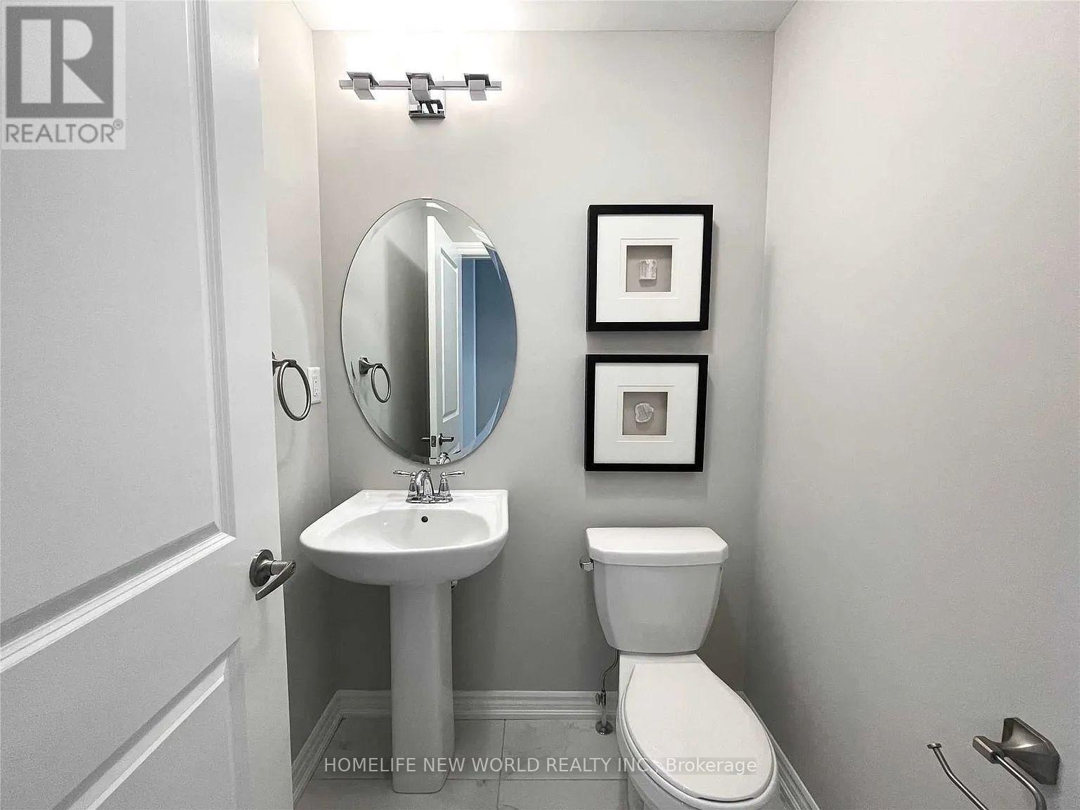 35 Hammersmith Lane, Markham, ON - Indoor Photo Showing Bathroom