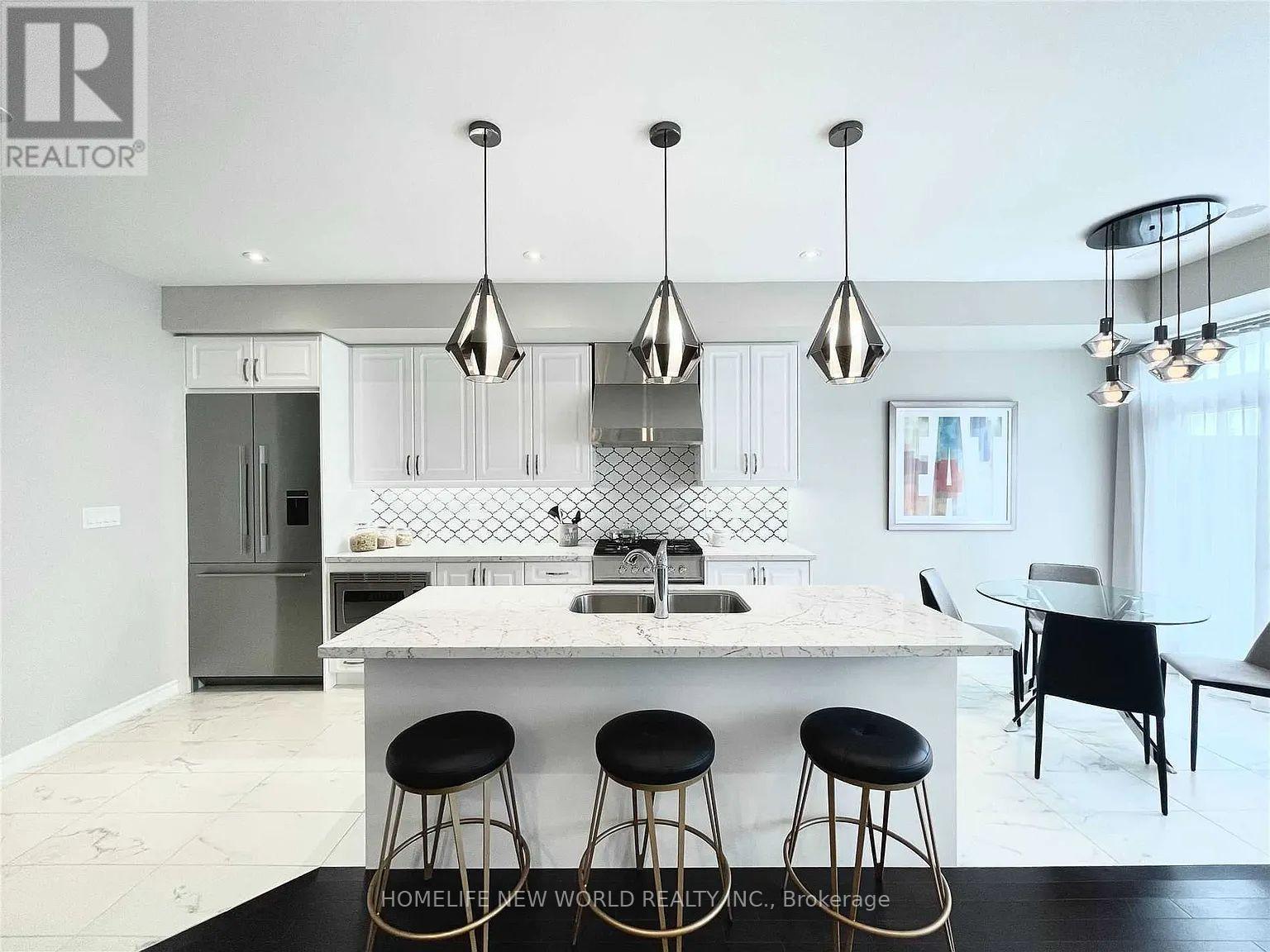 35 Hammersmith Lane, Markham, ON - Indoor Photo Showing Kitchen With Double Sink With Upgraded Kitchen