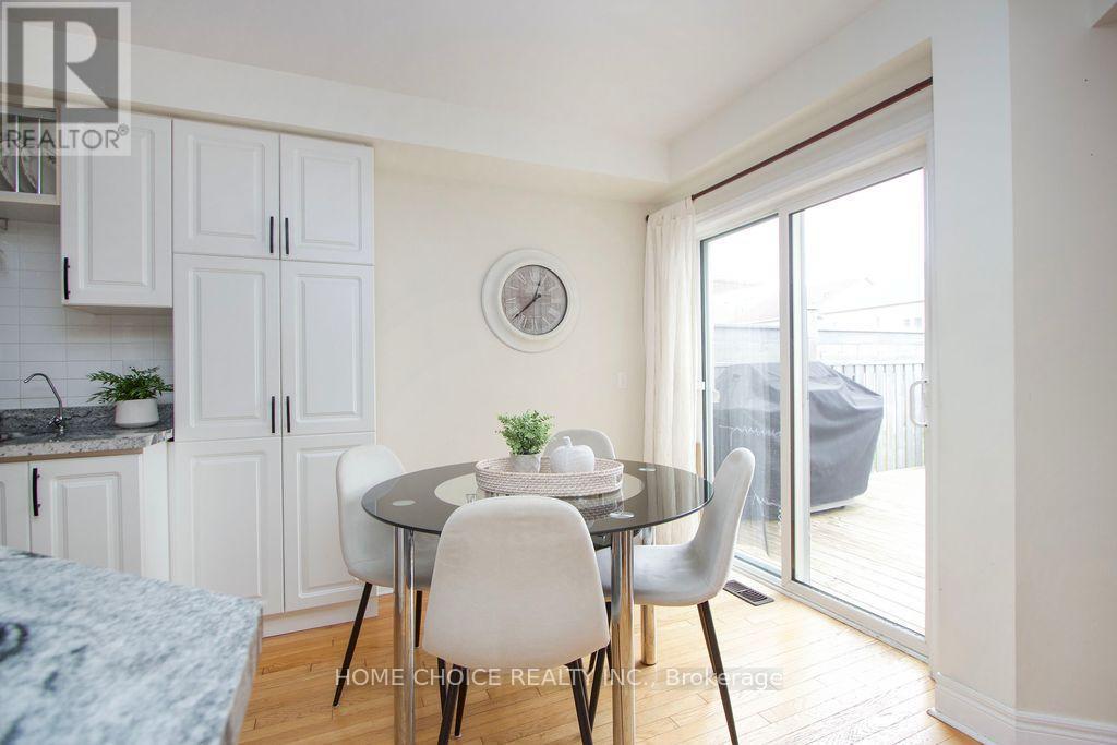 200 Bathgate Crescent, Clarington, ON - Indoor Photo Showing Dining Room