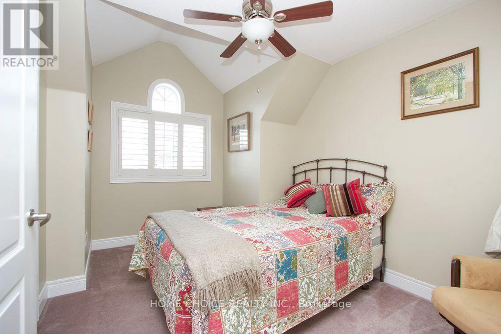 200 Bathgate Crescent, Clarington, ON - Indoor Photo Showing Bedroom