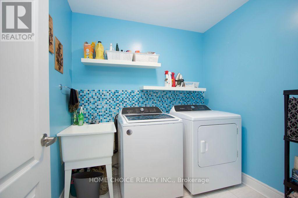 200 Bathgate Crescent, Clarington, ON - Indoor Photo Showing Laundry Room