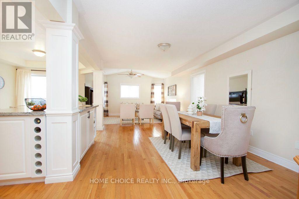 200 Bathgate Crescent, Clarington, ON - Indoor Photo Showing Dining Room