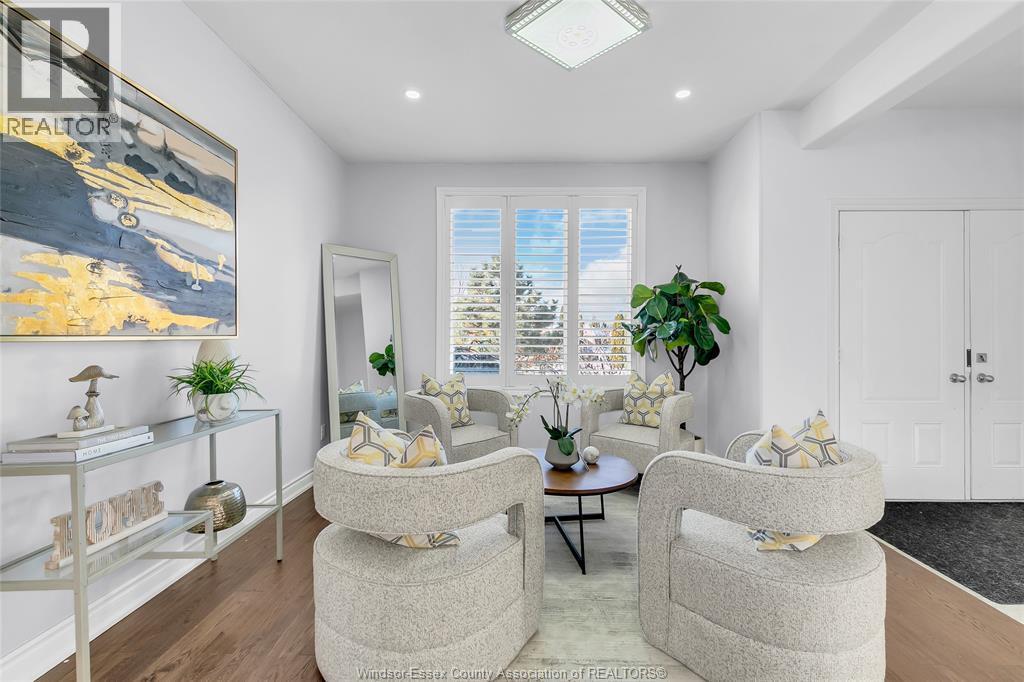 3852 Concord, Windsor, ON - Indoor