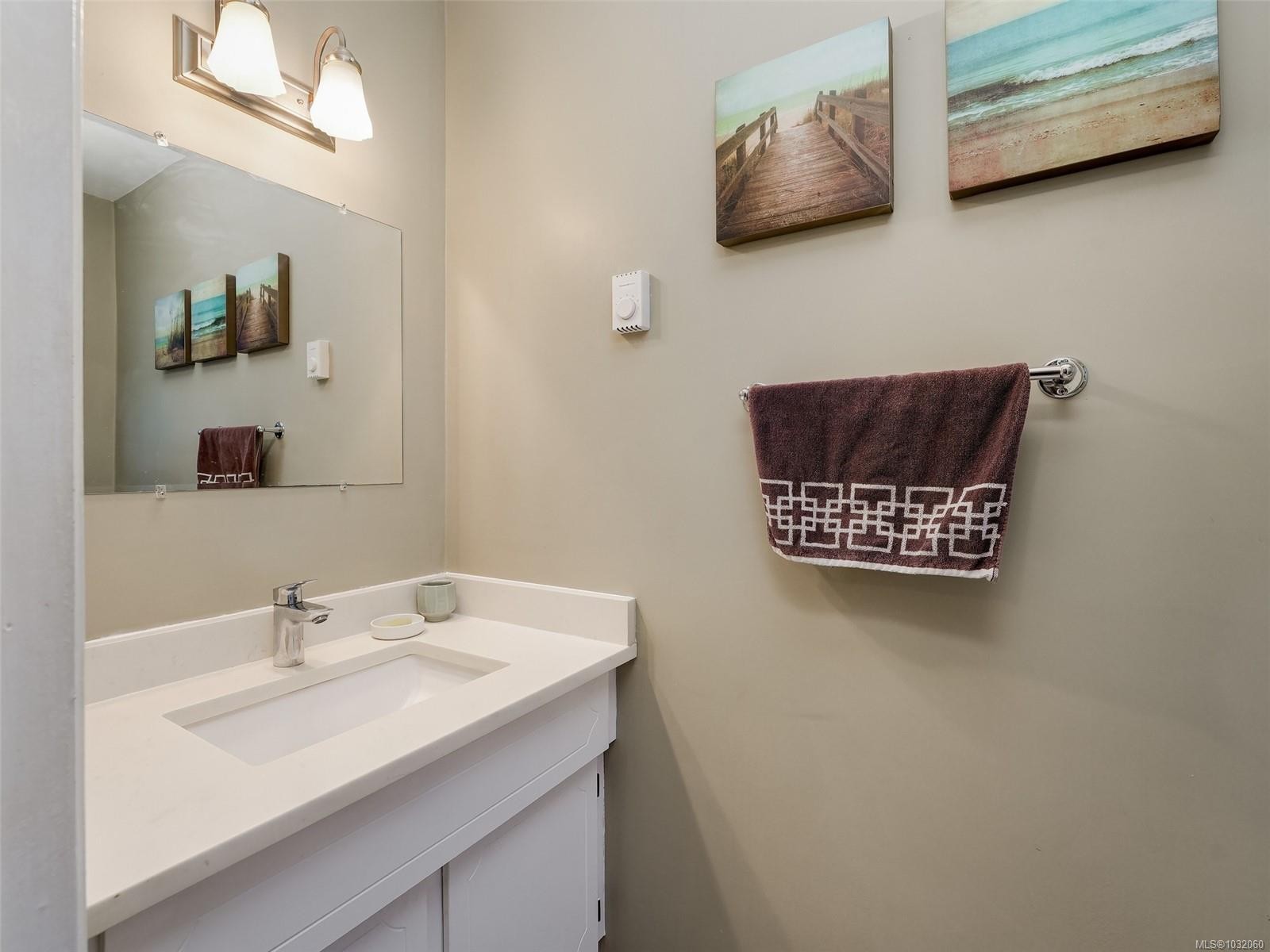 905 Gade Rd, Langford, BC