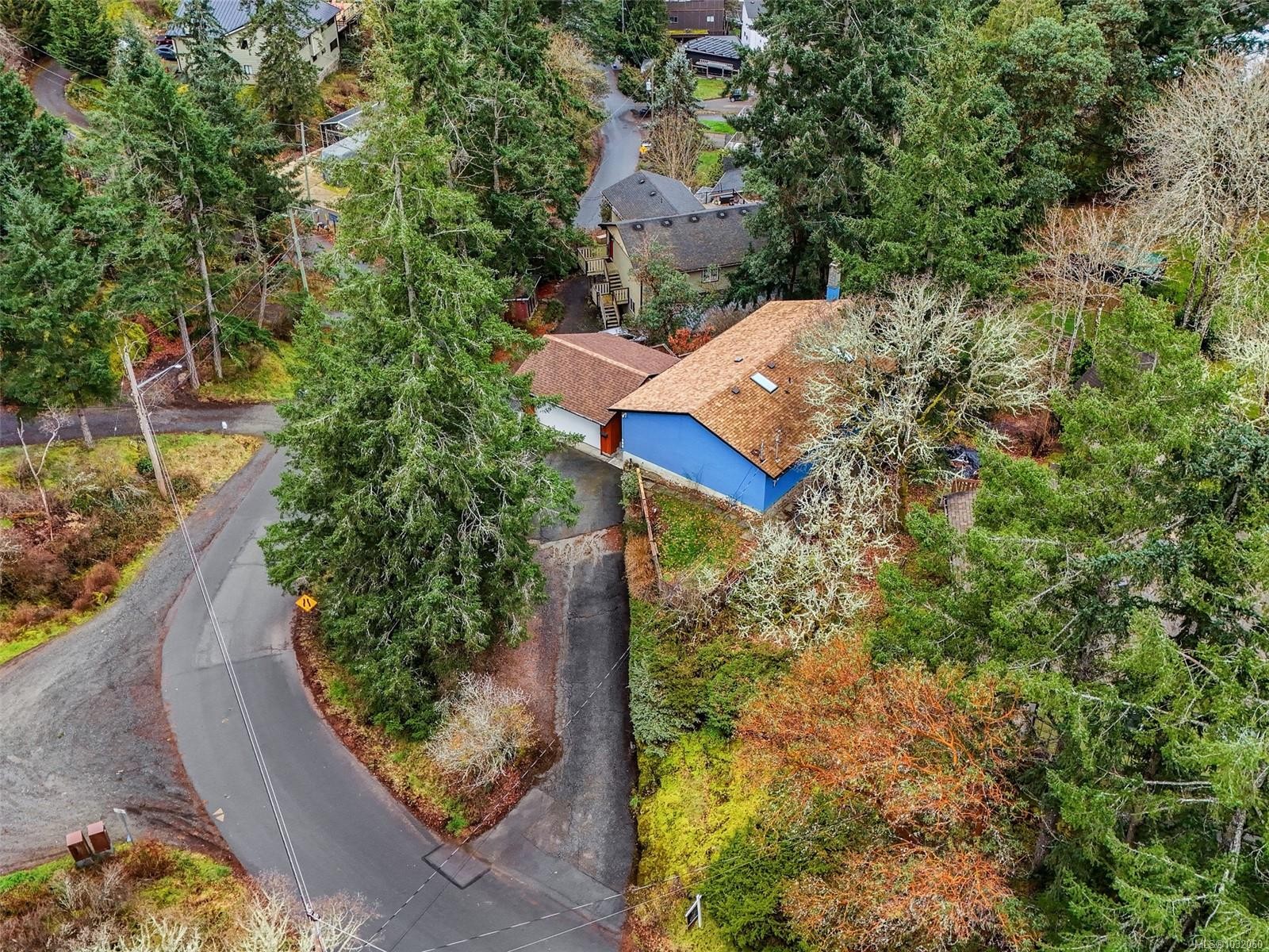 905 Gade Rd, Langford, BC
