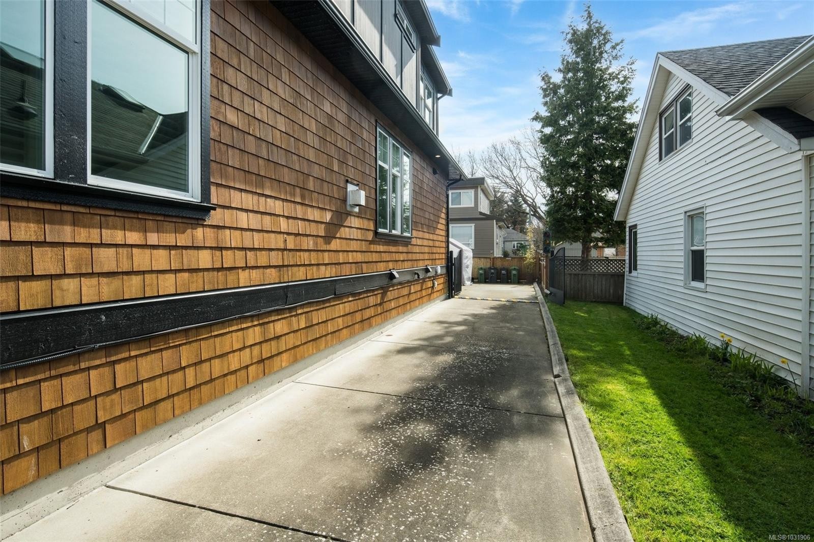 23 Pilot St, Victoria, BC - Outdoor With Exterior