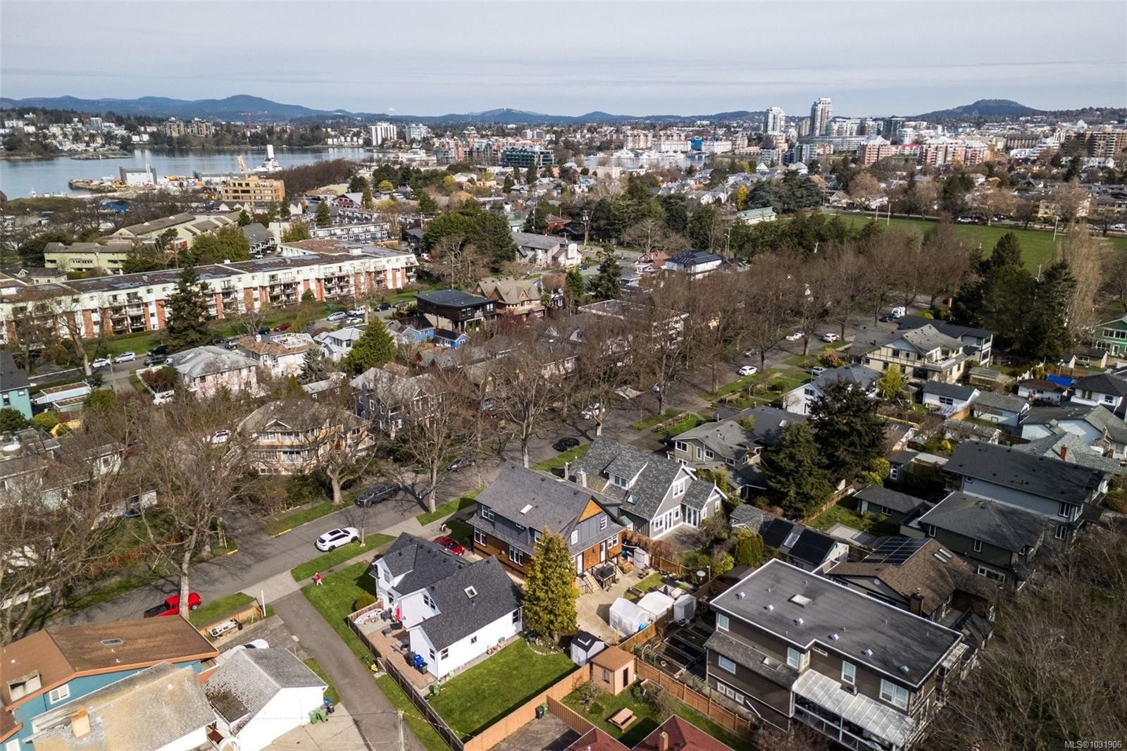 23 Pilot St, Victoria, BC - Outdoor With View