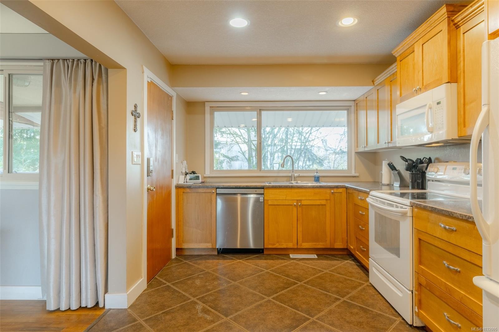 3988 3Rd Ave, Port Alberni, BC
