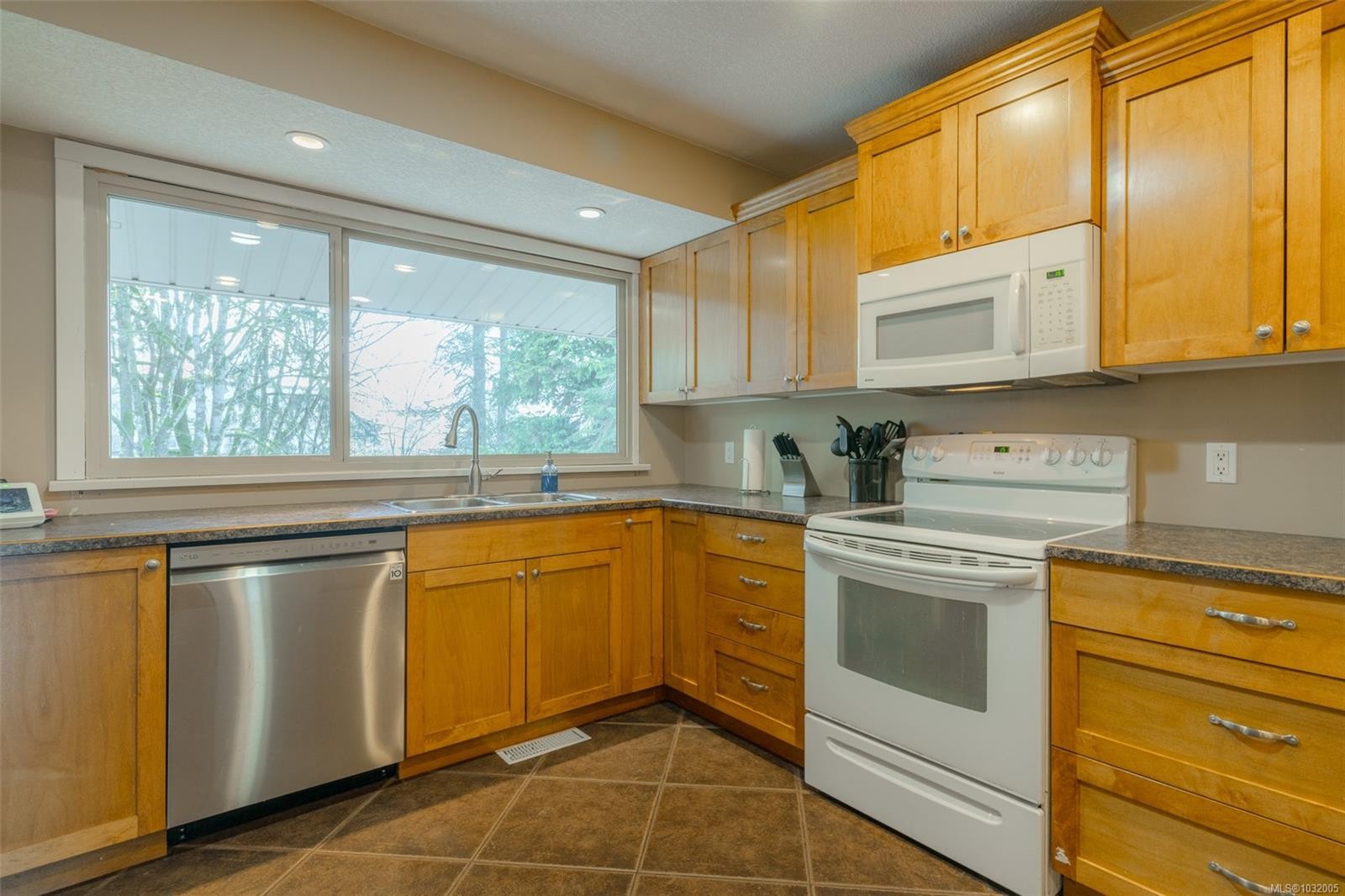 3988 3Rd Ave, Port Alberni, BC