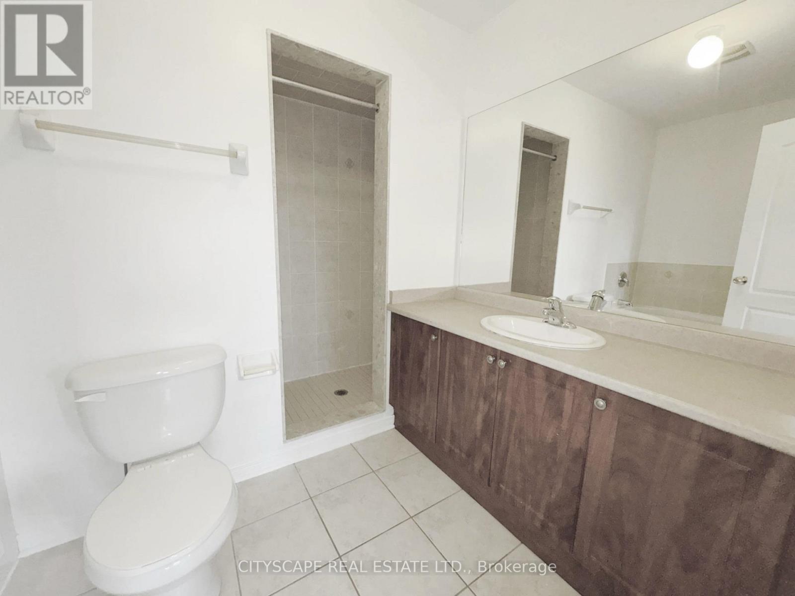 Primary Bedroom 4pc Ensuite - 5797 Tiz Road, Mississauga, ON - Indoor Photo Showing Bathroom