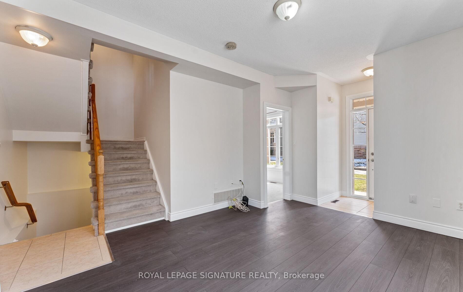 23 Yewtree Way, Whitby, ON - Indoor Photo Showing Other Room