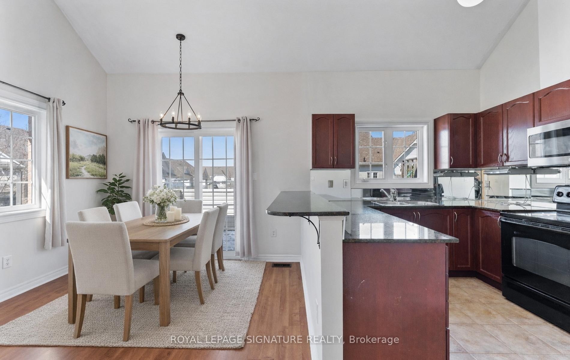 23 Yewtree Way, Whitby, ON - Indoor
