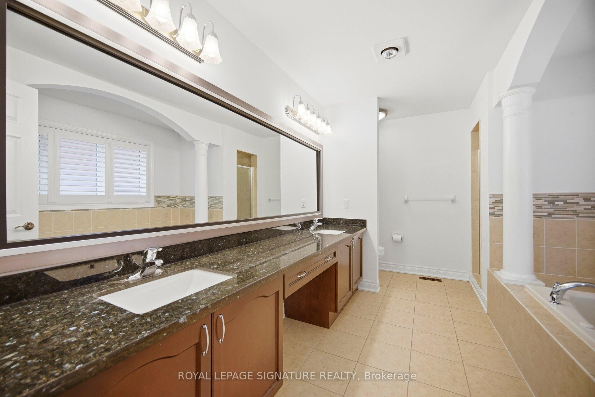 3146 Tacc Drive, Mississauga, ON - Indoor Photo Showing Bathroom