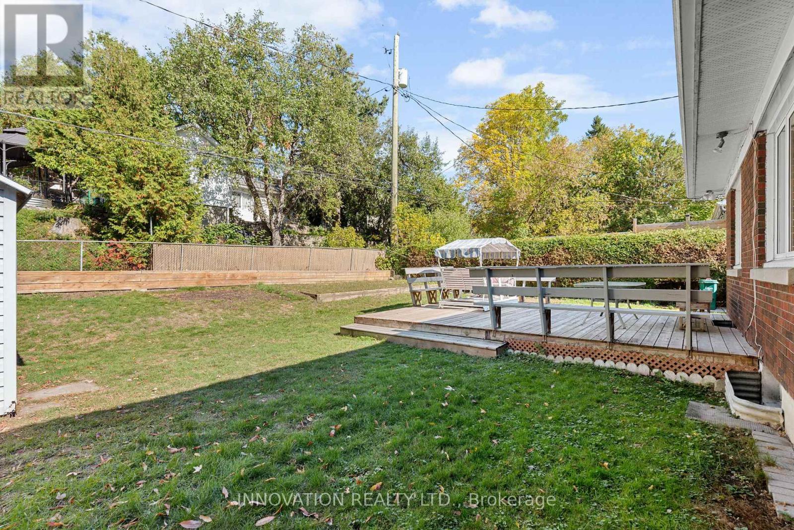 Large backyard with room for gardens. - 1811 Hutton Avenue, Ottawa, ON - Outdoor