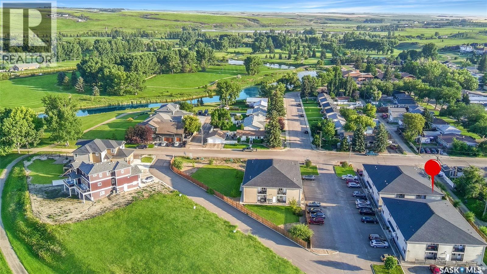 113 825 Gladstone Street E, Swift Current, SK - Outdoor With View