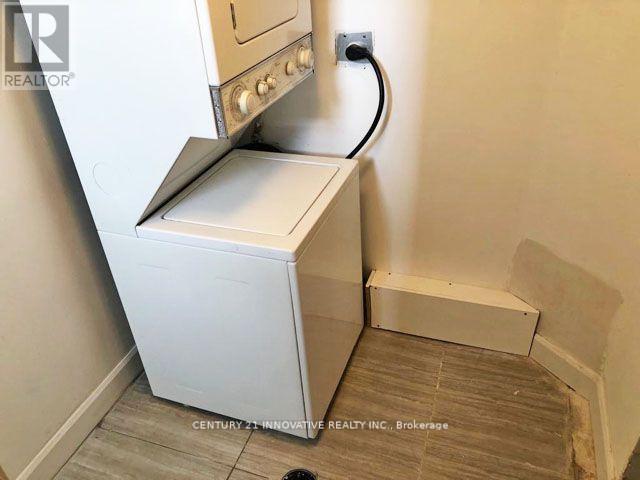 Studio - 42 St Dunstan Drive, Toronto, ON - Indoor Photo Showing Laundry Room