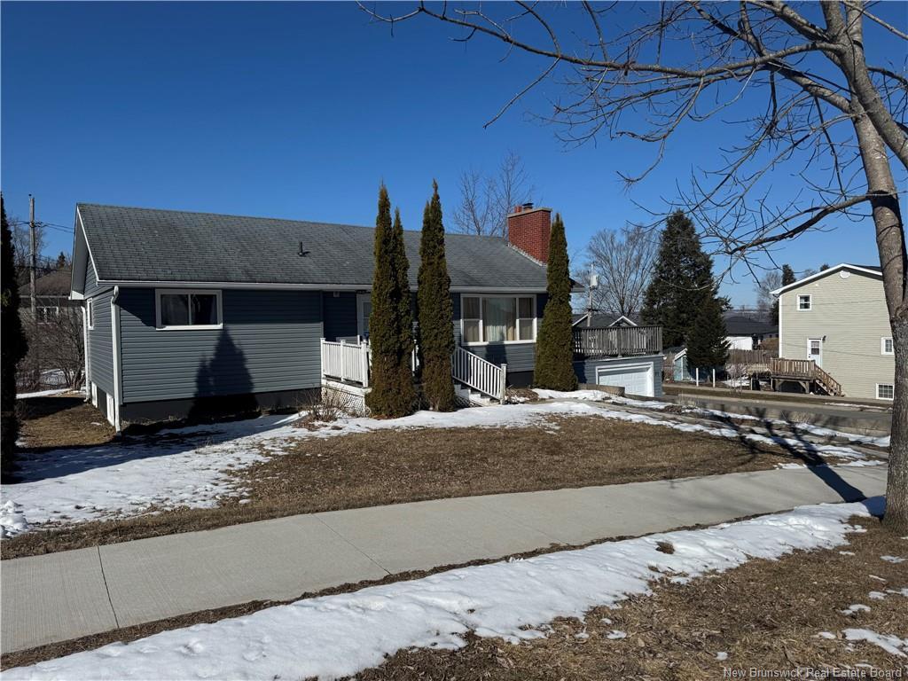 91 Fairview, Fredericton, NB