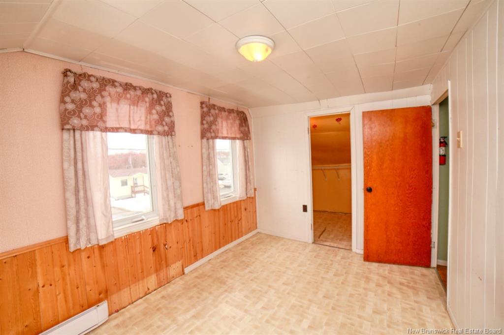 1130 Model, Bathurst, NB