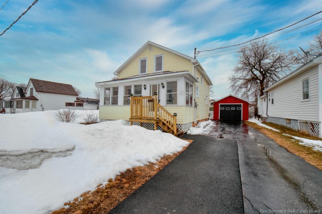 1130 Model, Bathurst, NB