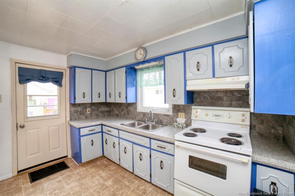 1130 Model, Bathurst, NB