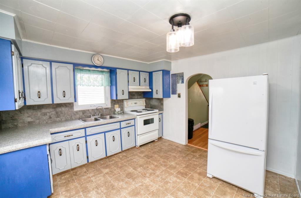 1130 Model, Bathurst, NB