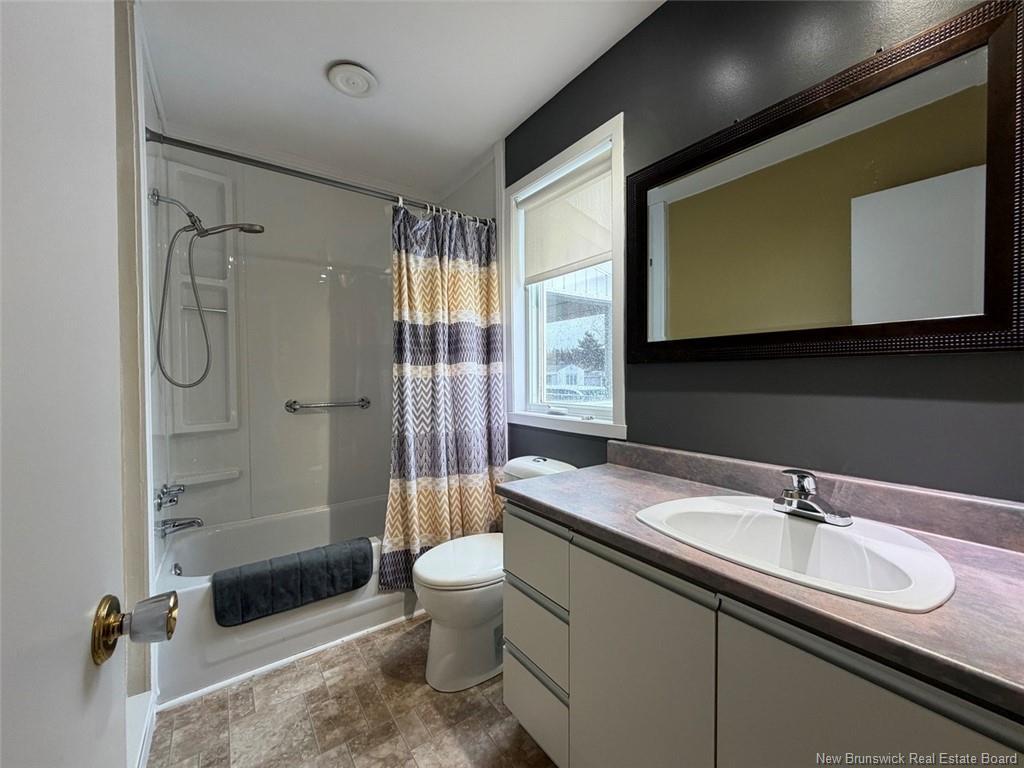 12 Le Paradis St, Saint-Jacques, NB