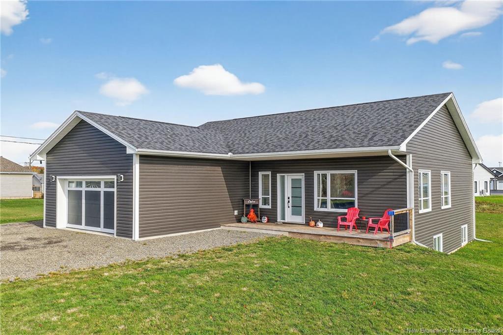 11 Riverside Dr, Petitcodiac, NB