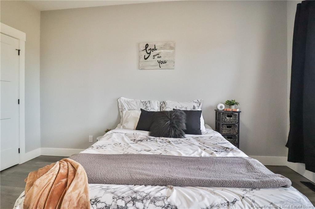 11 Riverside Dr, Petitcodiac, NB