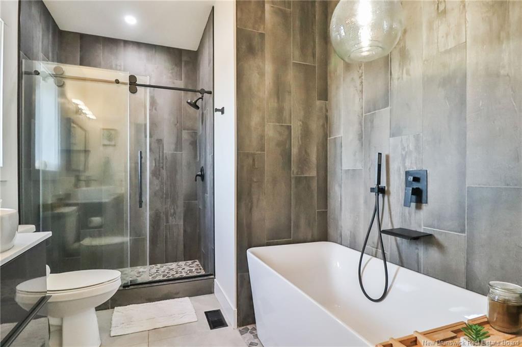 11 Riverside Dr, Petitcodiac, NB