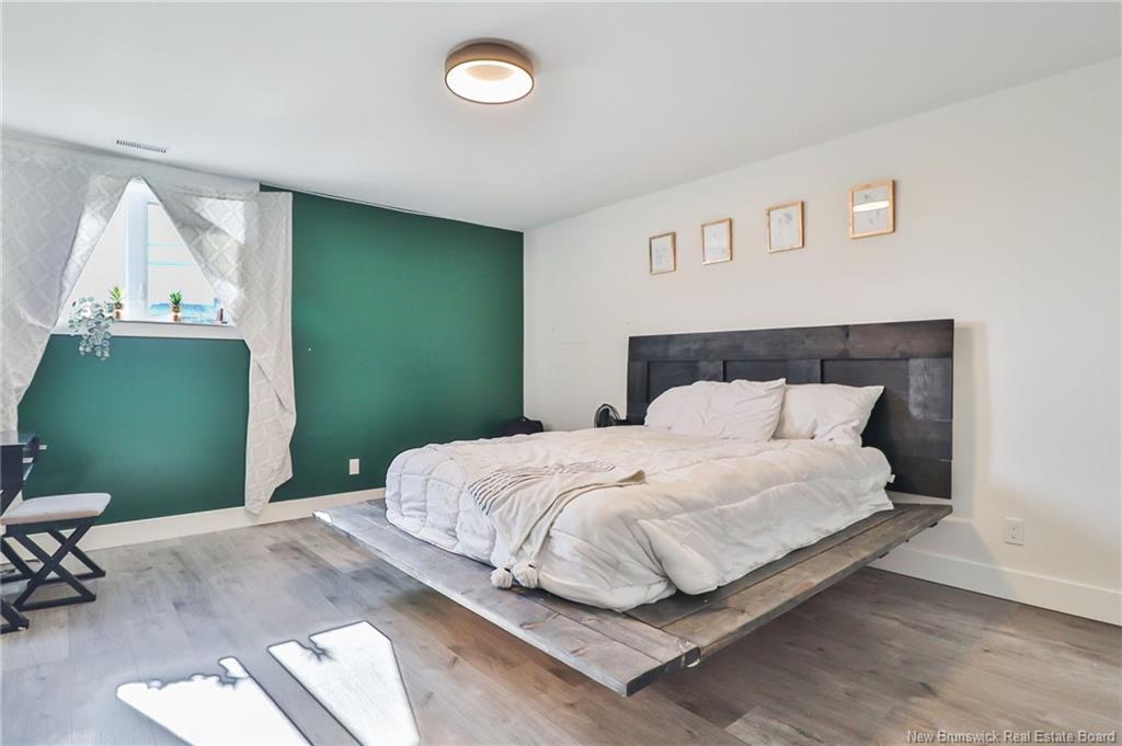 11 Riverside Dr, Petitcodiac, NB